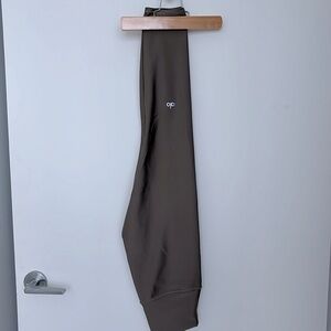 Alo 7/8 high-waist airlift leggings size small